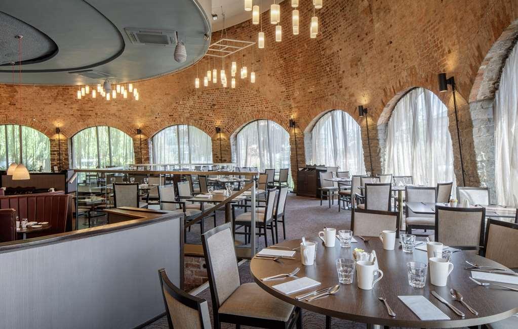 布里斯托市中心希尔顿逸林酒店 餐厅 照片